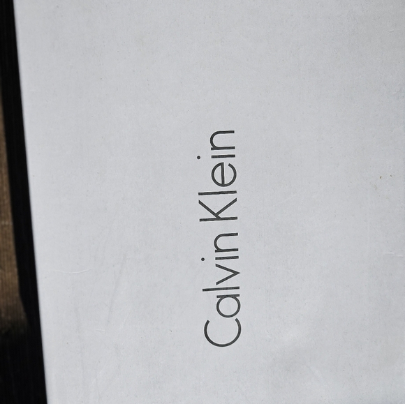 Shoes - Picture 3 of 9